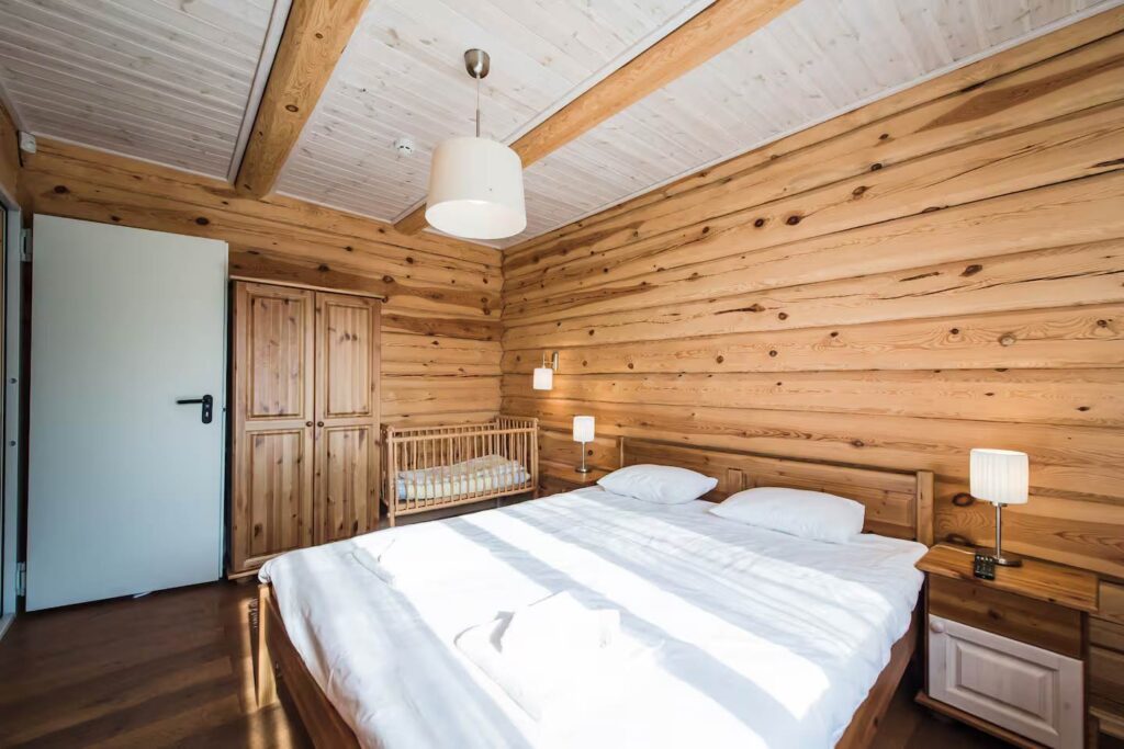 paikese-puhkemaja-saaremaal-magamistuba