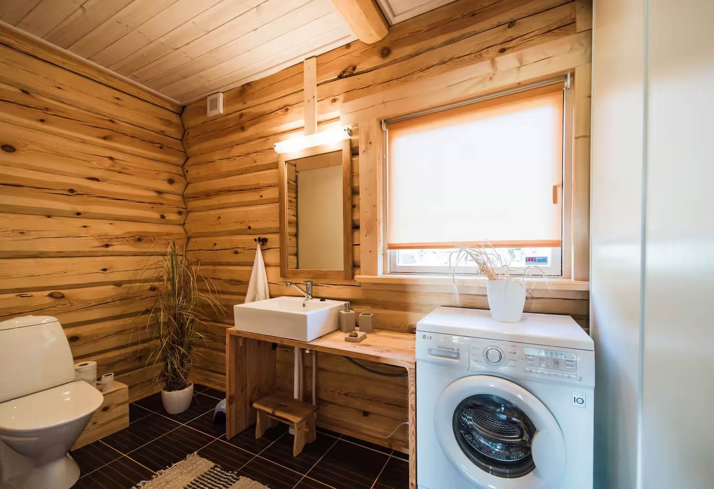 paikese-puhkemaja-vannituba